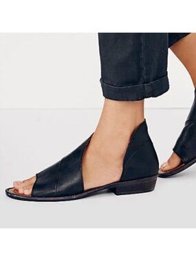 Free People Mont Blanc Leather Peep Toe Sandals Size 36 Black